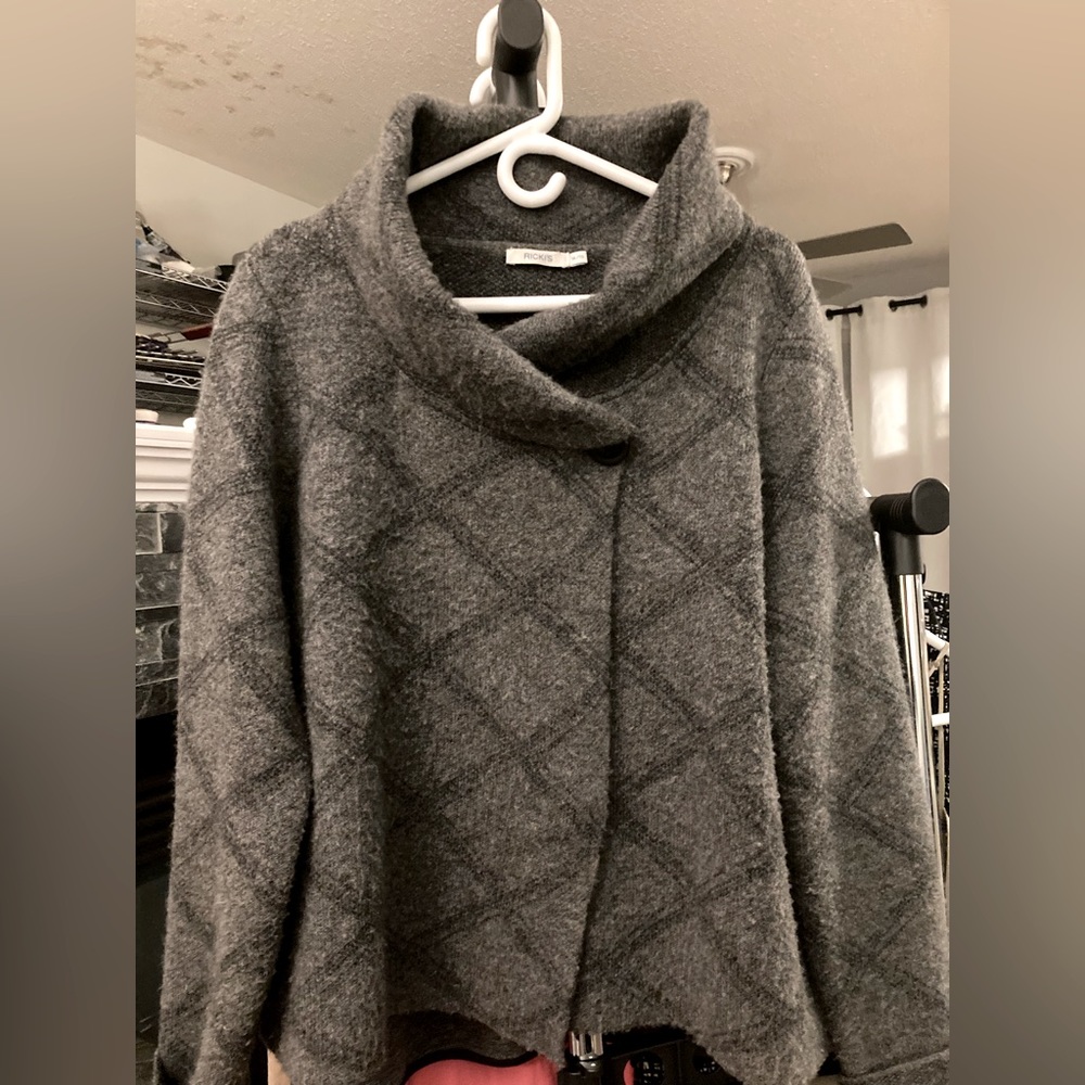 Ricki’s crossover cardigan